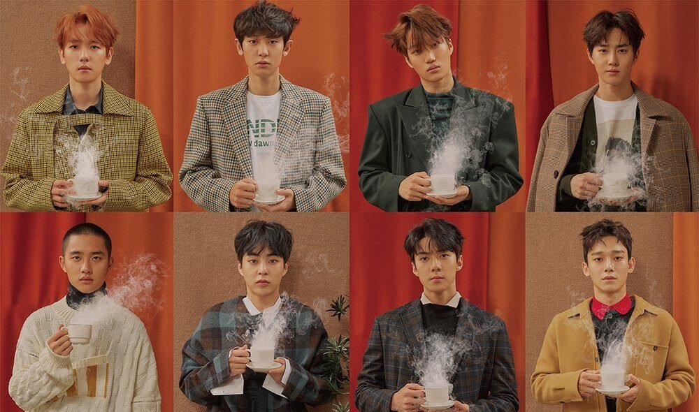 Смотрим первый ряд: Первый - Бэкхён, Третий - Кай