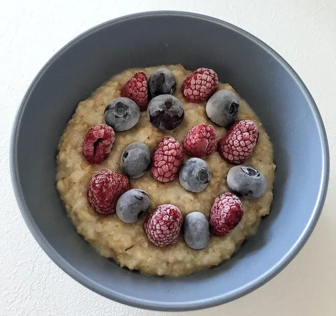 Овсянка с фруктами