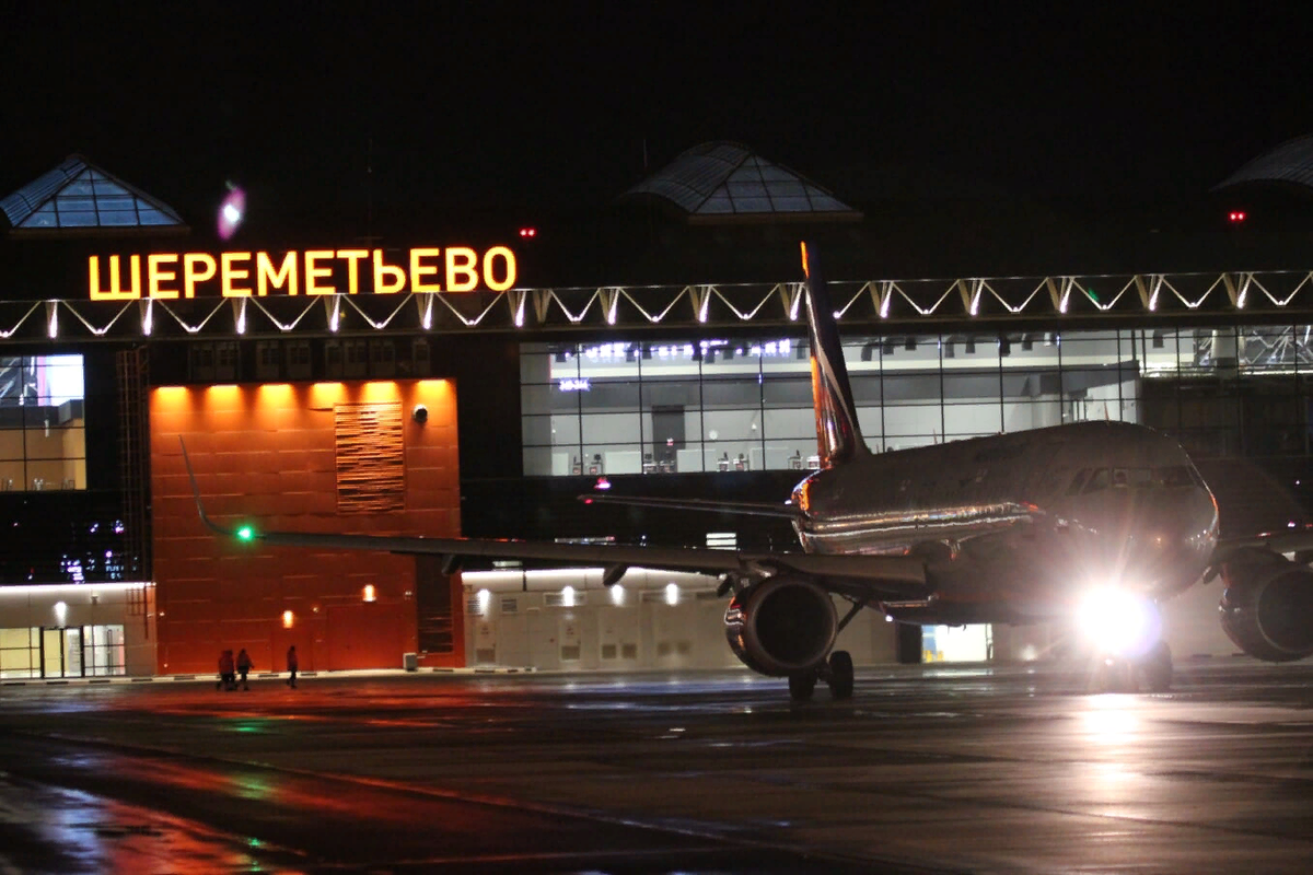 Москва шереметьево терминал в. Аэропорт Москва Шереметьево. Шереметьево 1 аэропорт Москва. Аэропорт в Москве Шереметьево b. Аэровокзал Шереметьево 1.