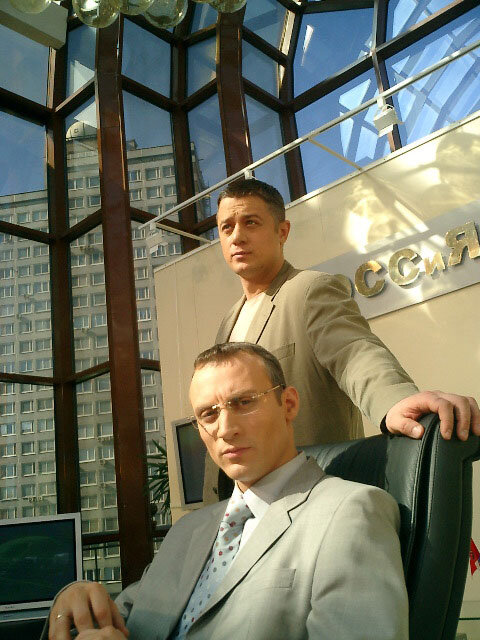 Анатолий Белый и Алексей Макаров в сериале "Умножающий печаль"