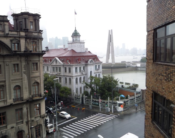 Видите в левом углу "жемчужину китая"?