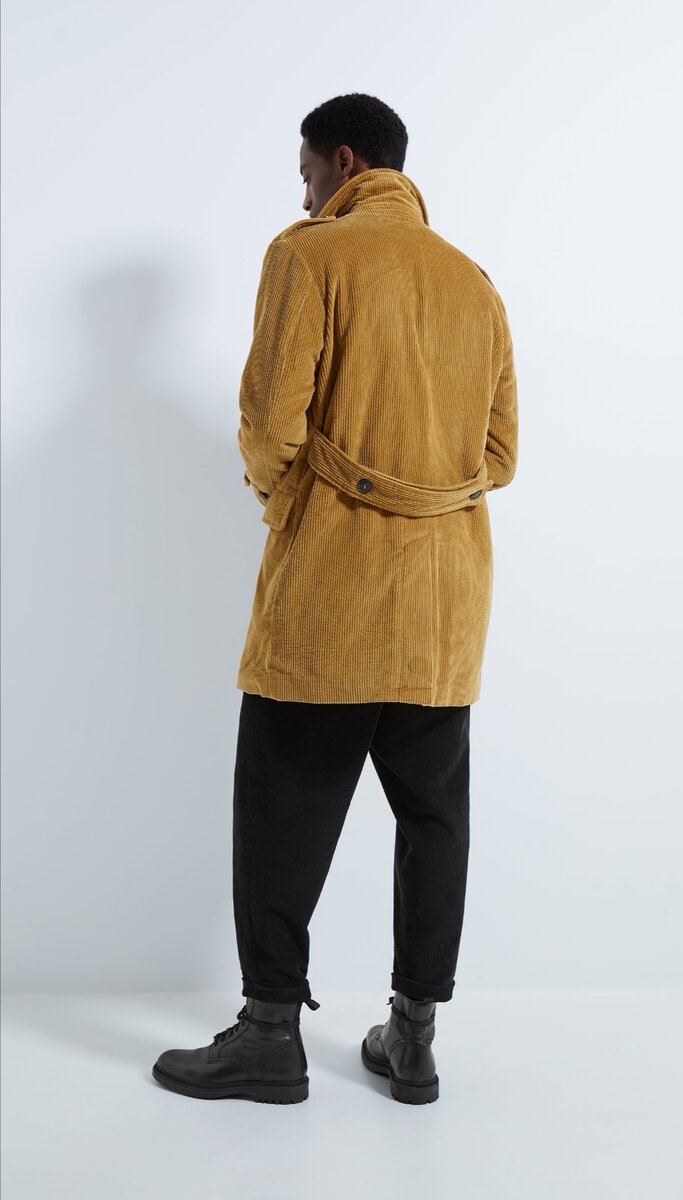 Изображение с ресурса https://m.zara.com/ru/