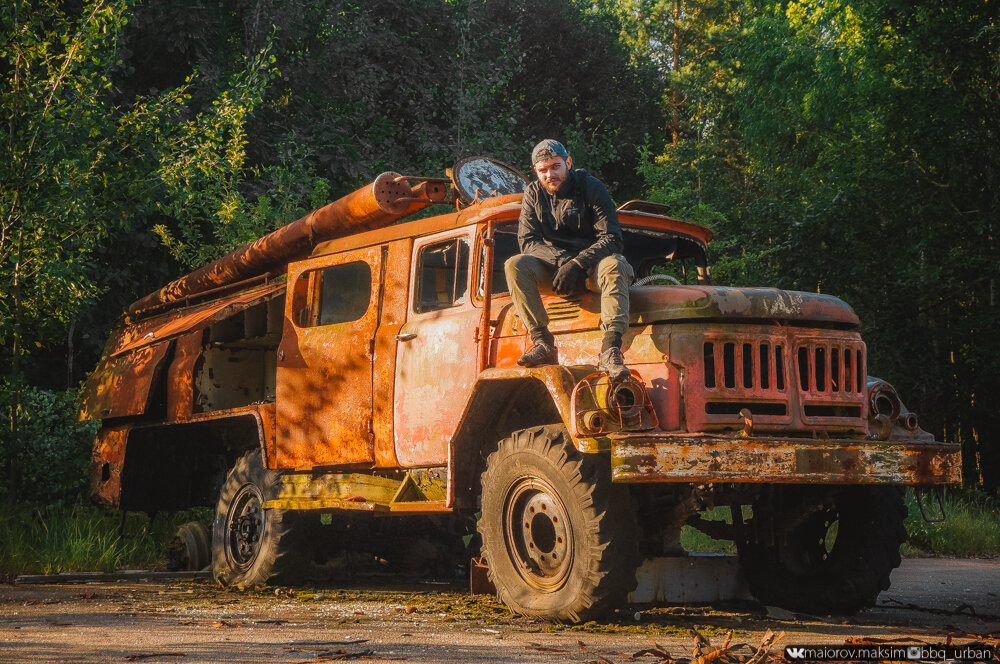 Нашли пожарную машину в лесах Чернобыля! Почему она не тушила пожар на 4 энергоблоке?