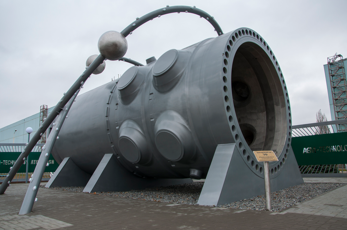 Реактор ВВР-1000 (памятник)