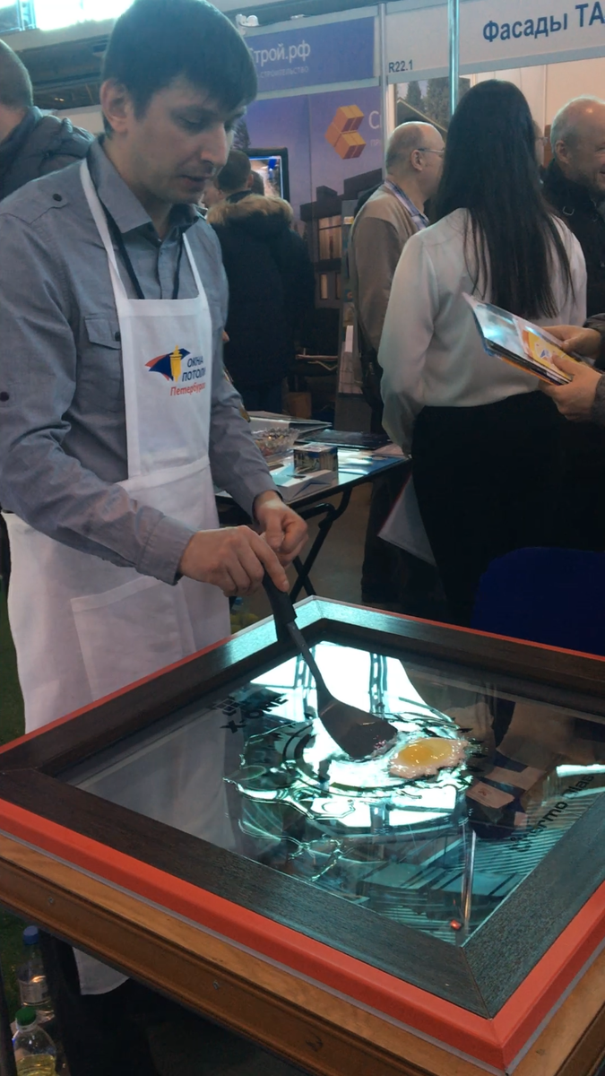 Жарили яичницу на окне