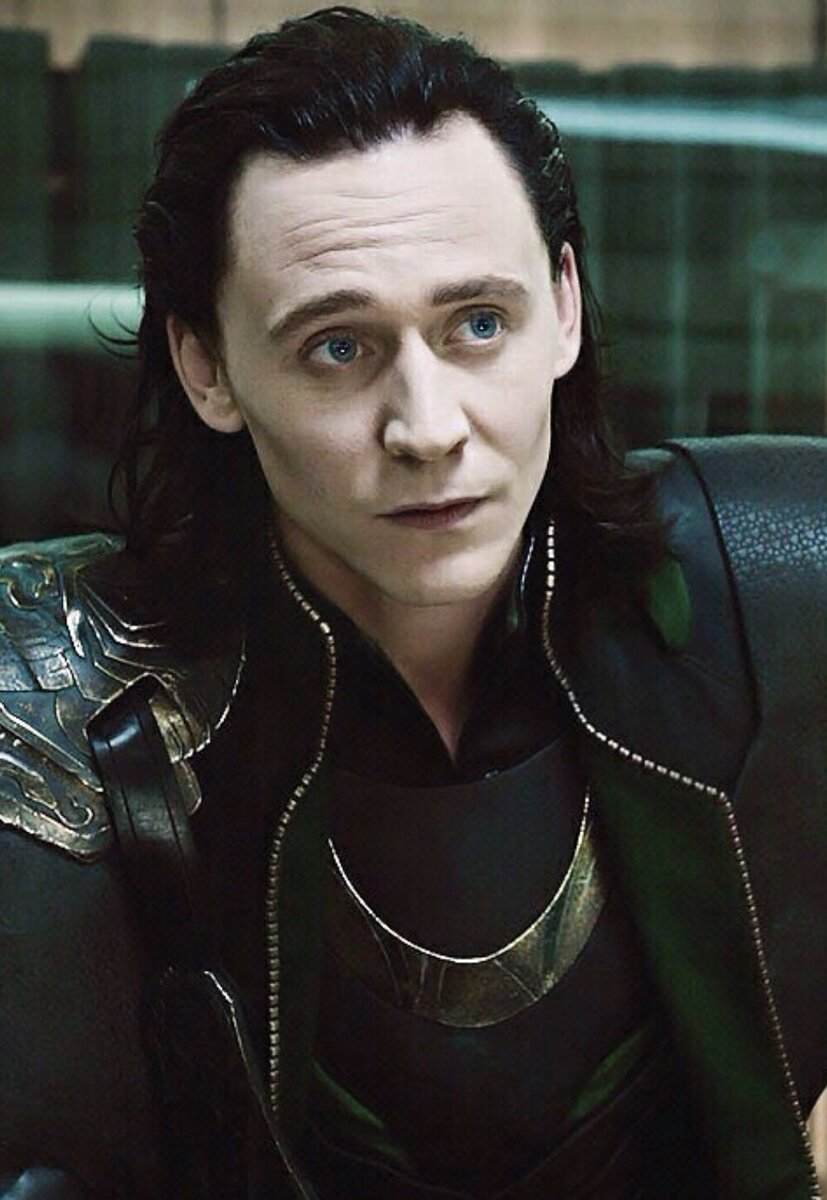 Том Хиддлстон. Яндекс Фото.