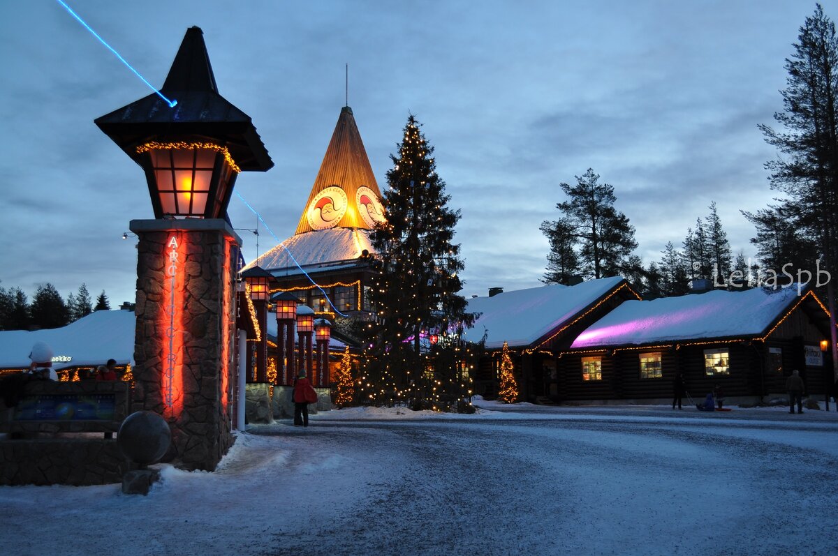 Фото из личного архива. Линия полярного круга в деревне Санта-Клауса.