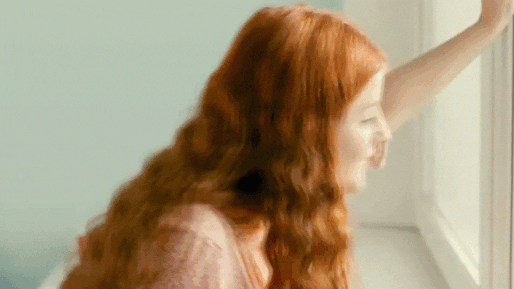 Когда Аня успела переодеться?