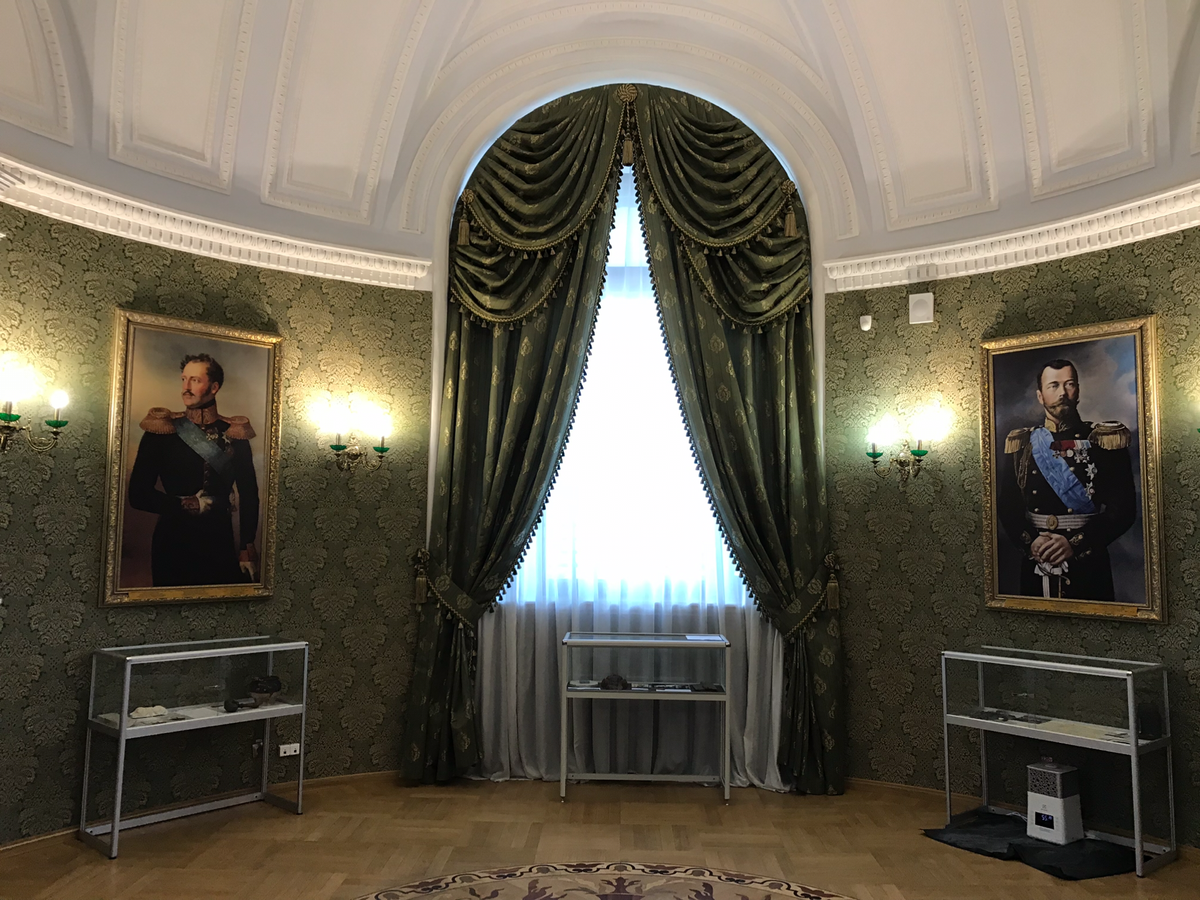 Личные покои императора.