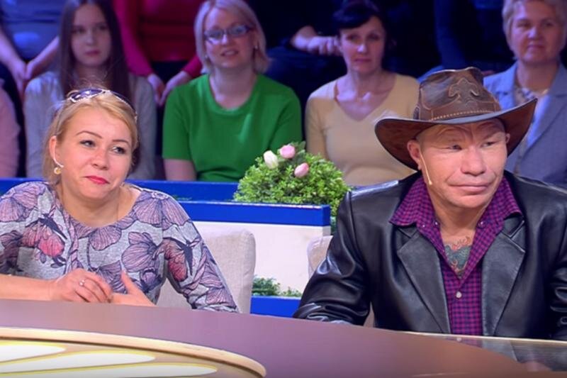 Иришка Чики-Пики и Олег Монгол (кадр из шоу «Давай поженимся»)