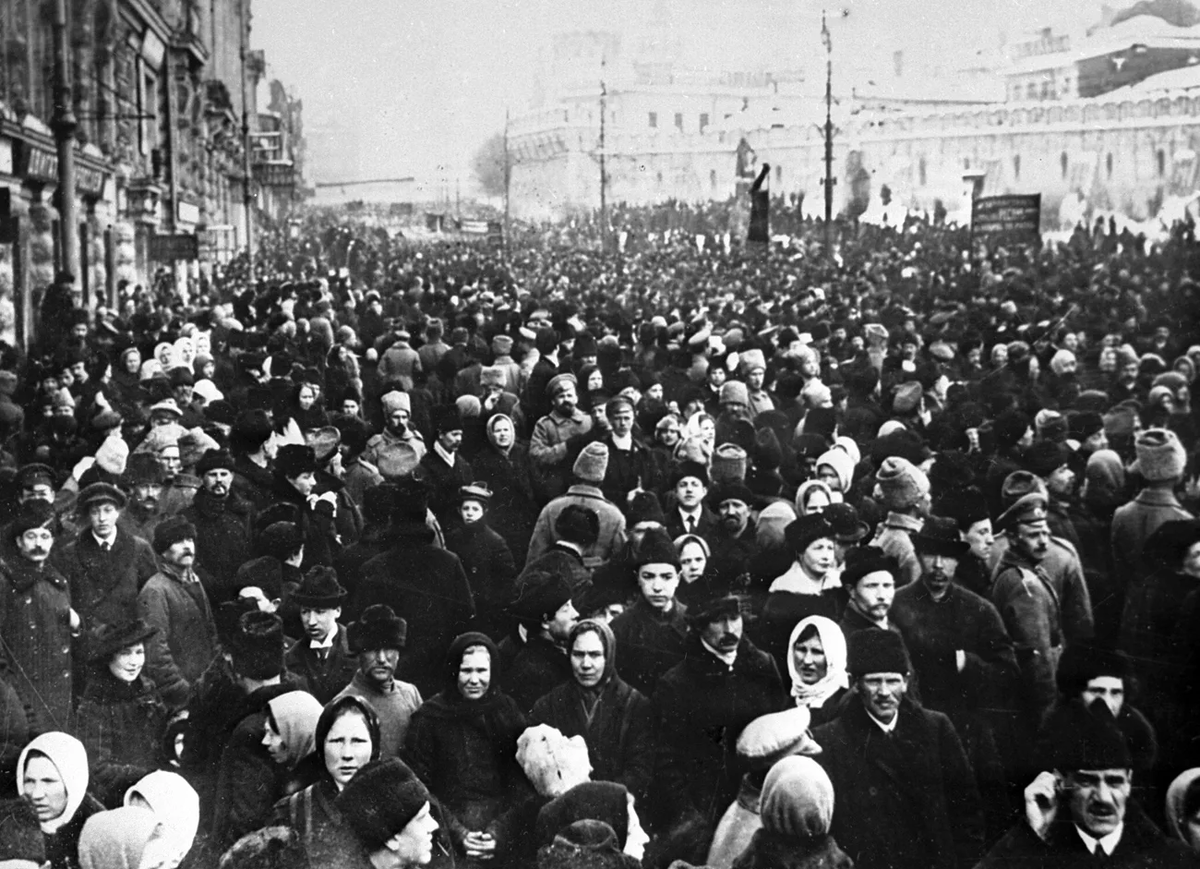 Февральская революция 1917. Стачки 1917 года. Демонстрации 1917 года Февральская революция. Февральская революция 1917 манифестация женщин.