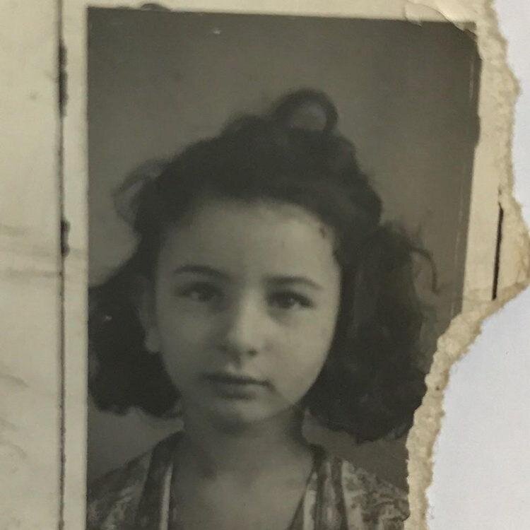 Маленькая Лиза Кудроу родилась в Калифорнии 30 июля 1963 г. 