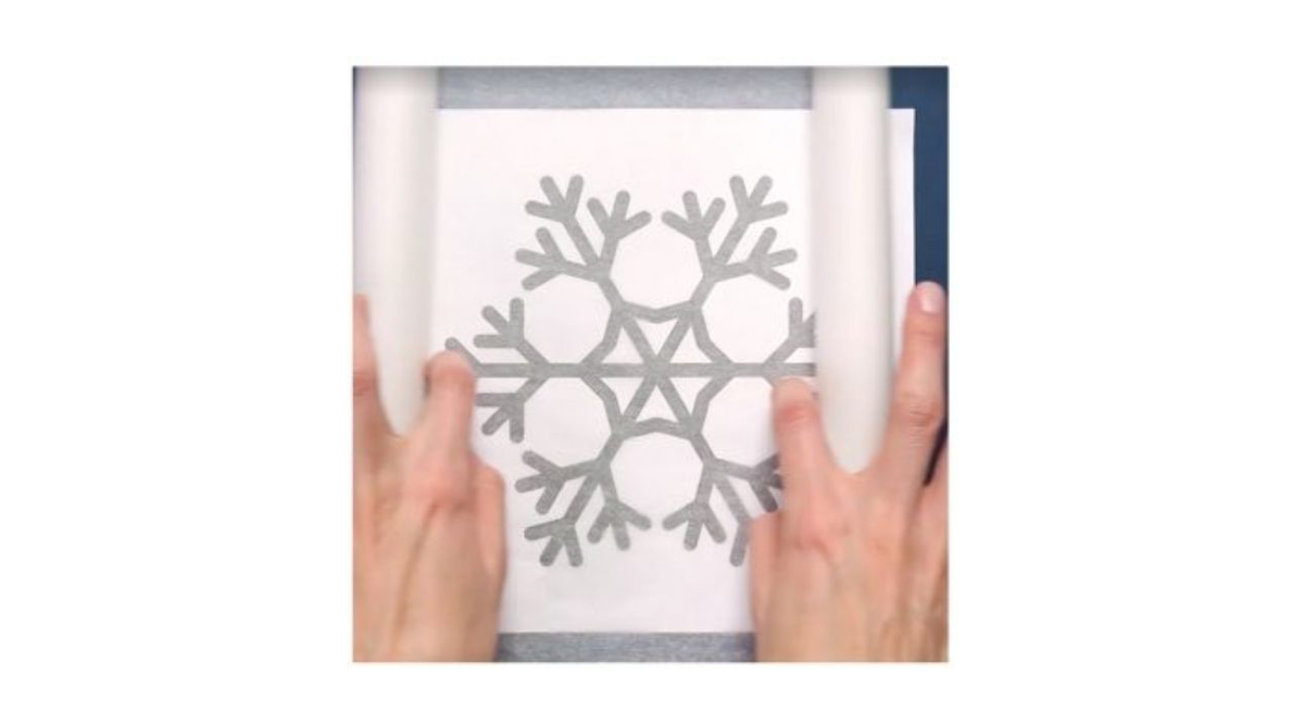 Покрываем пищевой бумагой