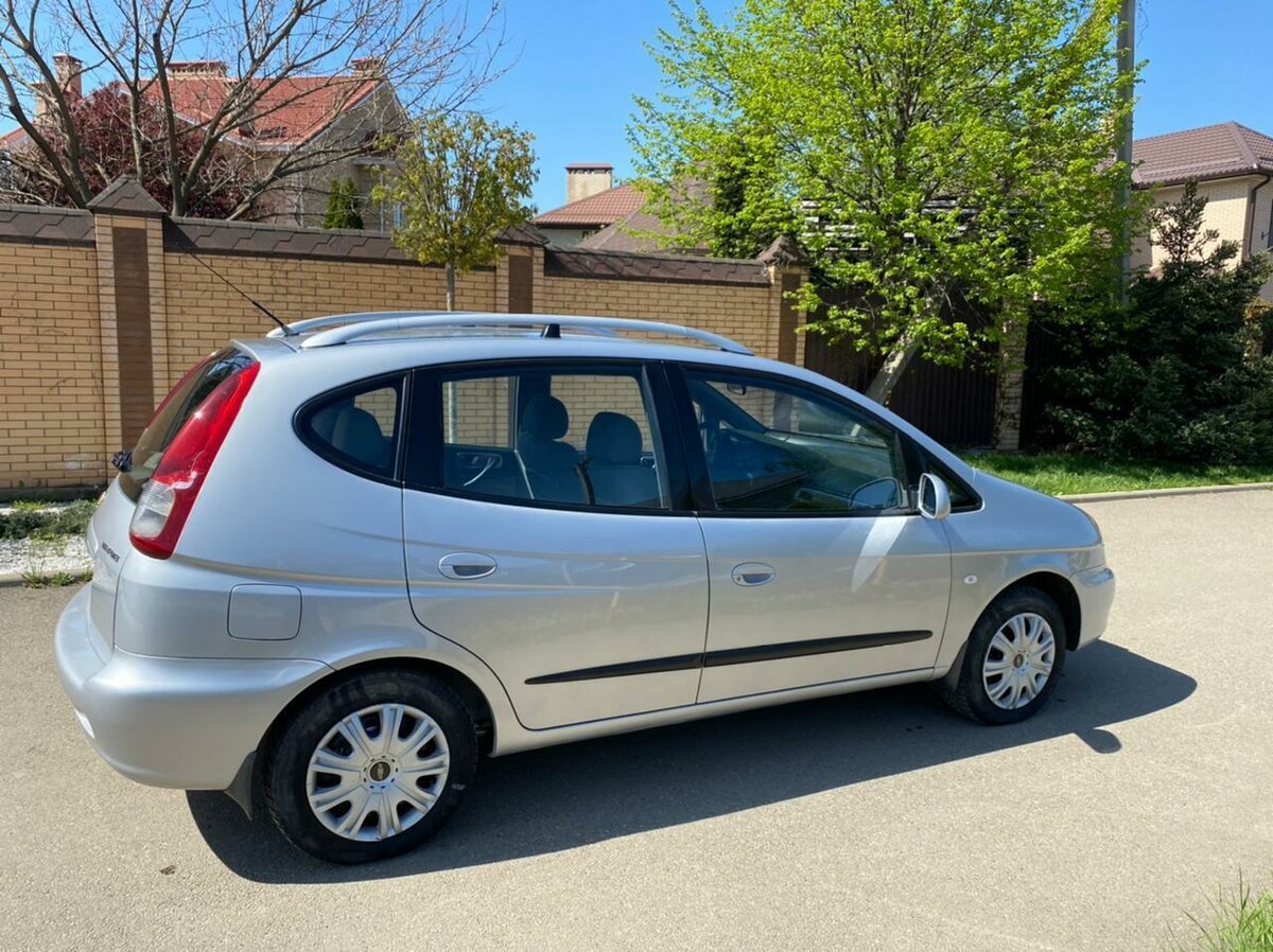 Chevrolet Rezzo. Источник иллюстрации - auto.ru