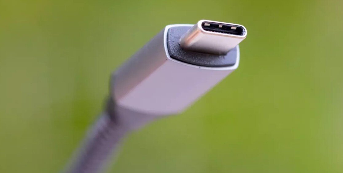 Кабель для зарядки и передачи данных Satechi USB-C мощностью до 100 Вт.