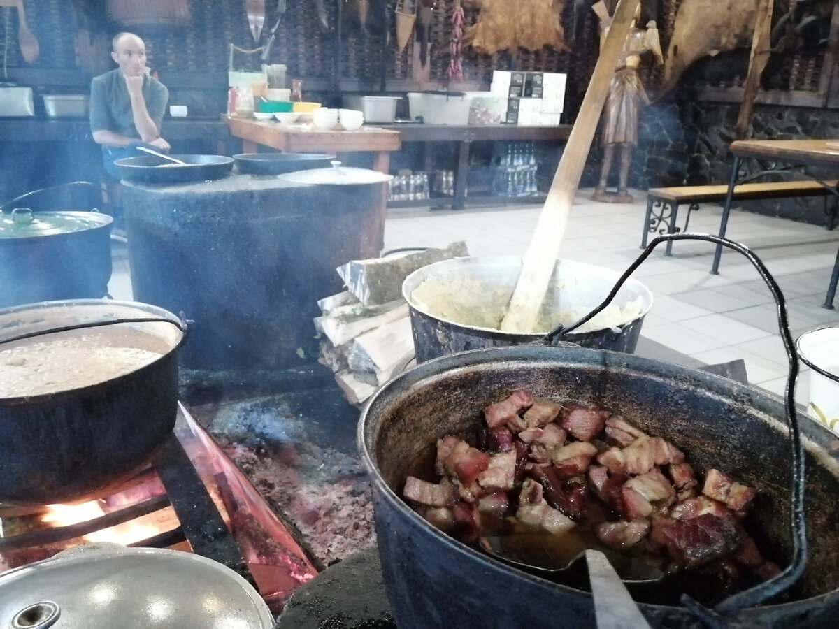 Неправда, что в Абхазии невкусная еда. Рассказываю о вкуснейших национальных  блюдах, которые рекомендую обязательно попробовать | ВСвете. Путешествия  Светы по Свету | Дзен