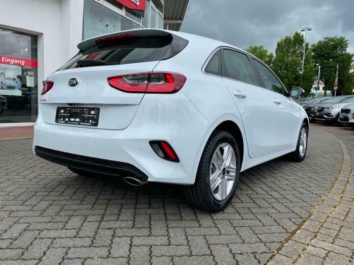 Kia Ceed. Источник иллюстрации - Яндекс.Картинки