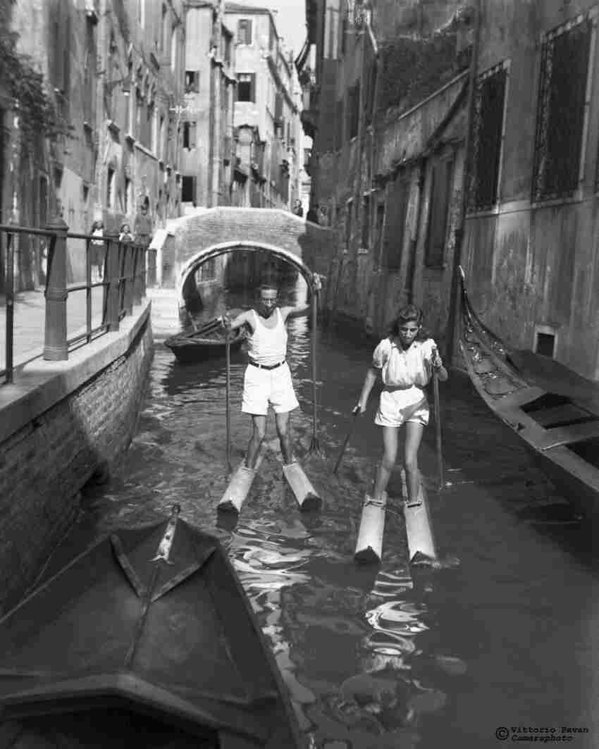 Вот бы очутиться в Италии пятидесятых! Да на одной яхте с молоденькой Софи Лорен... (Дочитайте статью, чтобы увидеть молоденькую Софи на конкурсе "Мисс Италия 1950"!-6