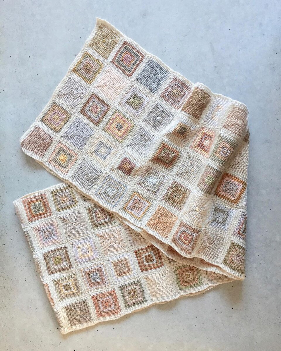 Продать шарфик, связаный крючком, за 34 000 руб. не реально? Покажу вам ...