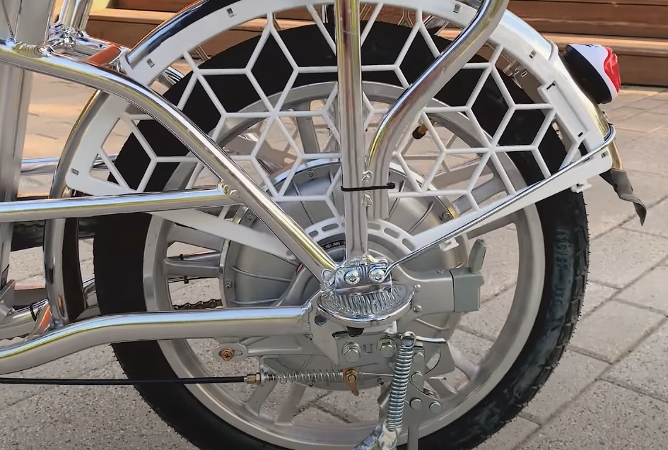 Электродвигатель Direct Drive мощностью 500 Вт на заднем колесе