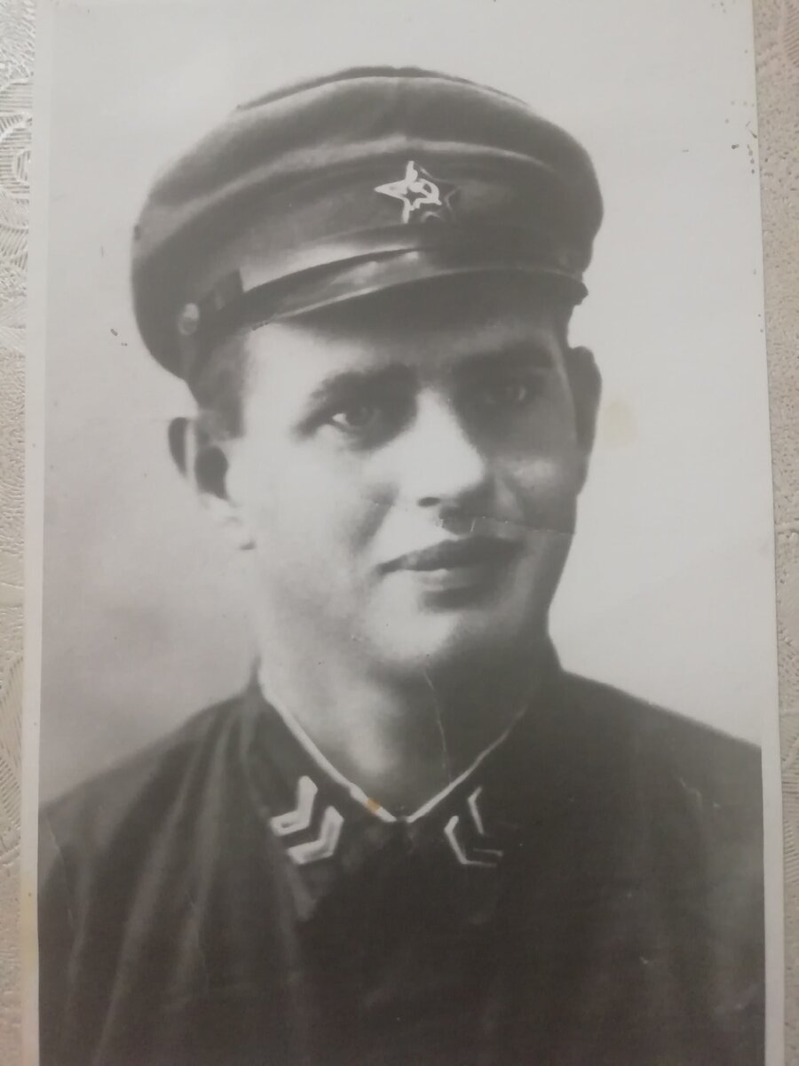 Сергей Васильевич Глотов  (отец) 