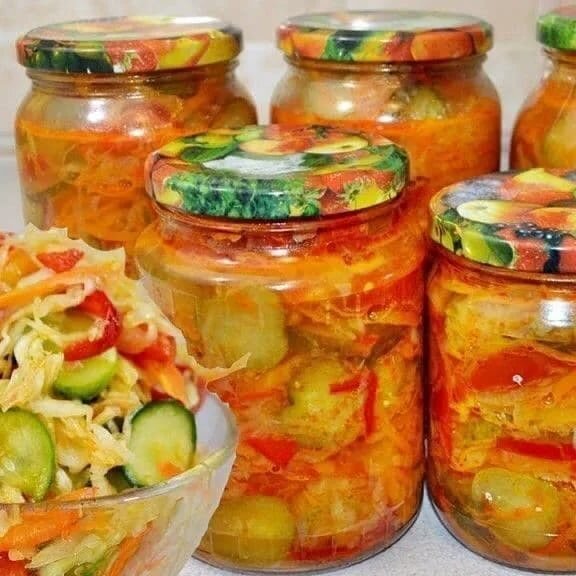 зимой вам ваши родные скажут спасибо за такой салатик.