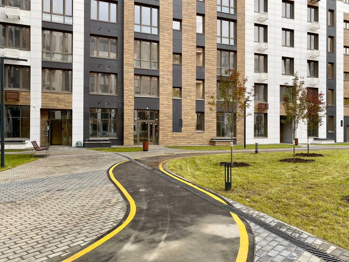 Уже представляю, как наш малыш будет тут кататься на беговеле :)