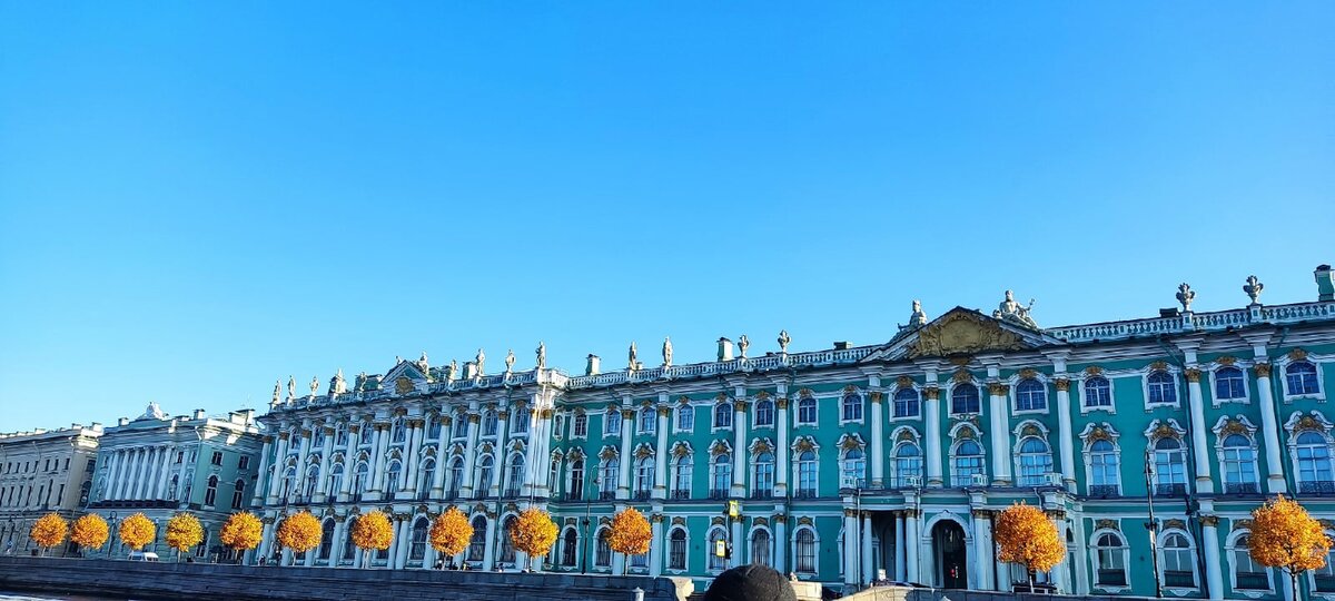 Зимний дворец (фото с Невы)