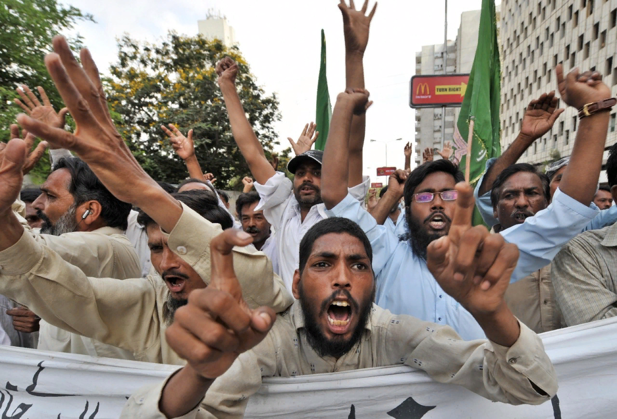 почему религии агрессивны. карикатуры на религию. злые верующие. против рпц. христиане против ислама.