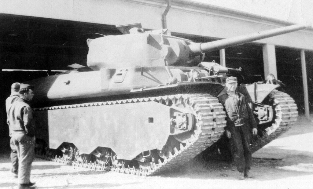 Серийный Heavy Tank M6. Один из первых танков, только прибывших в Форт-Нокс на испытания.
