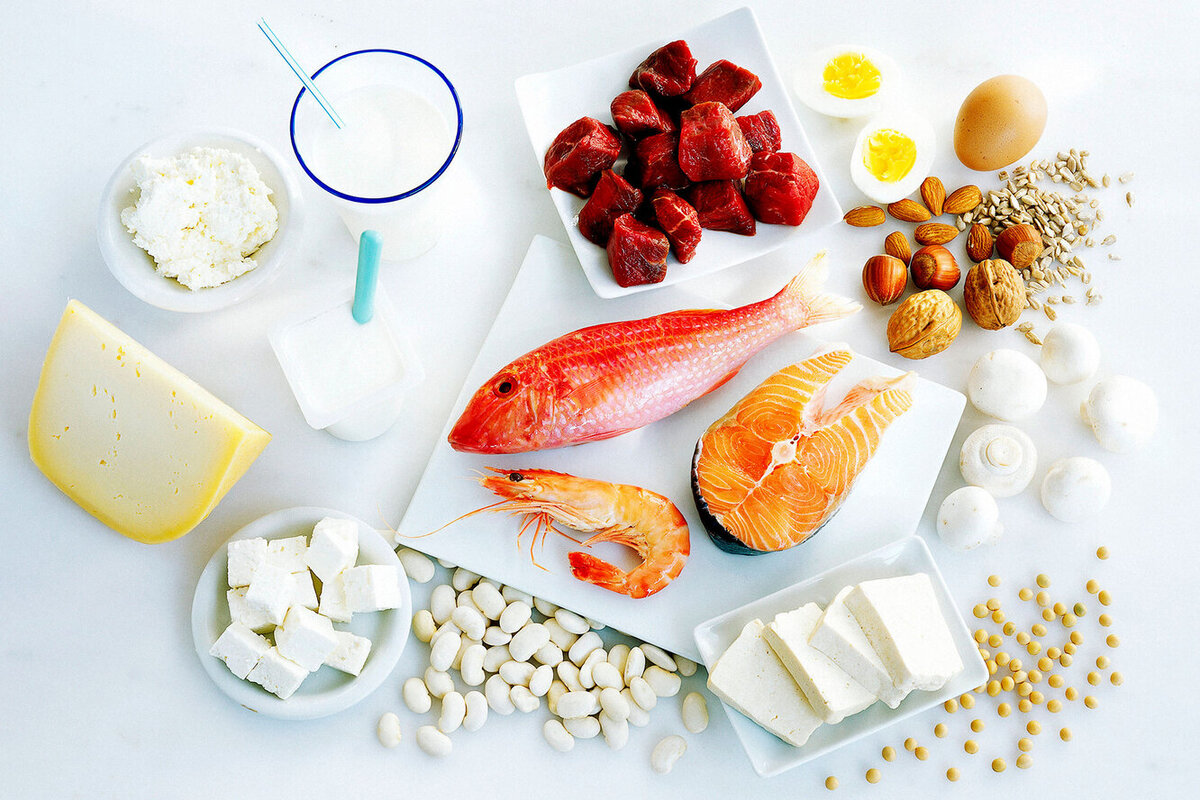 Белок и питательные вещества из яиц и жирной рыбы могут помочь вашему организму восстановиться, даже если ваш аппетит низкий.