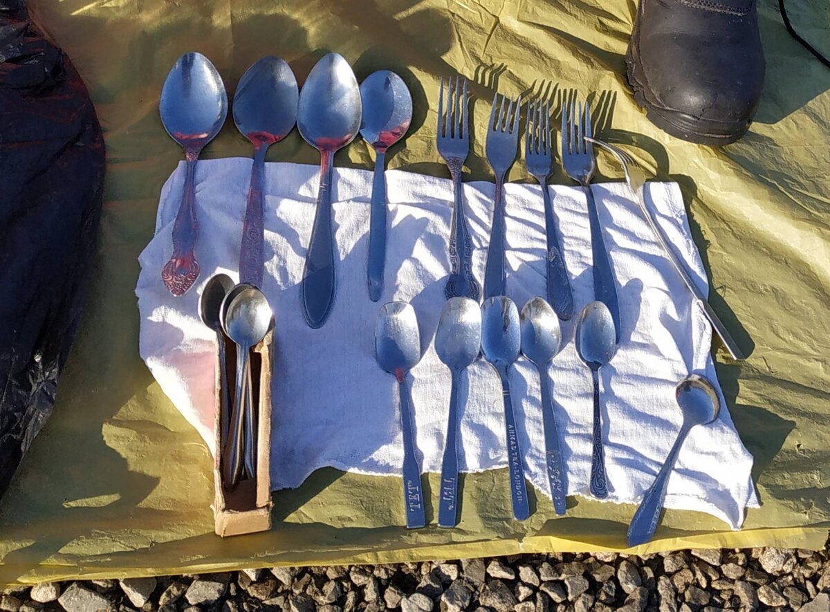 Цены на обычные ложки и вилки из нержавейки начинаются от 15 рублей