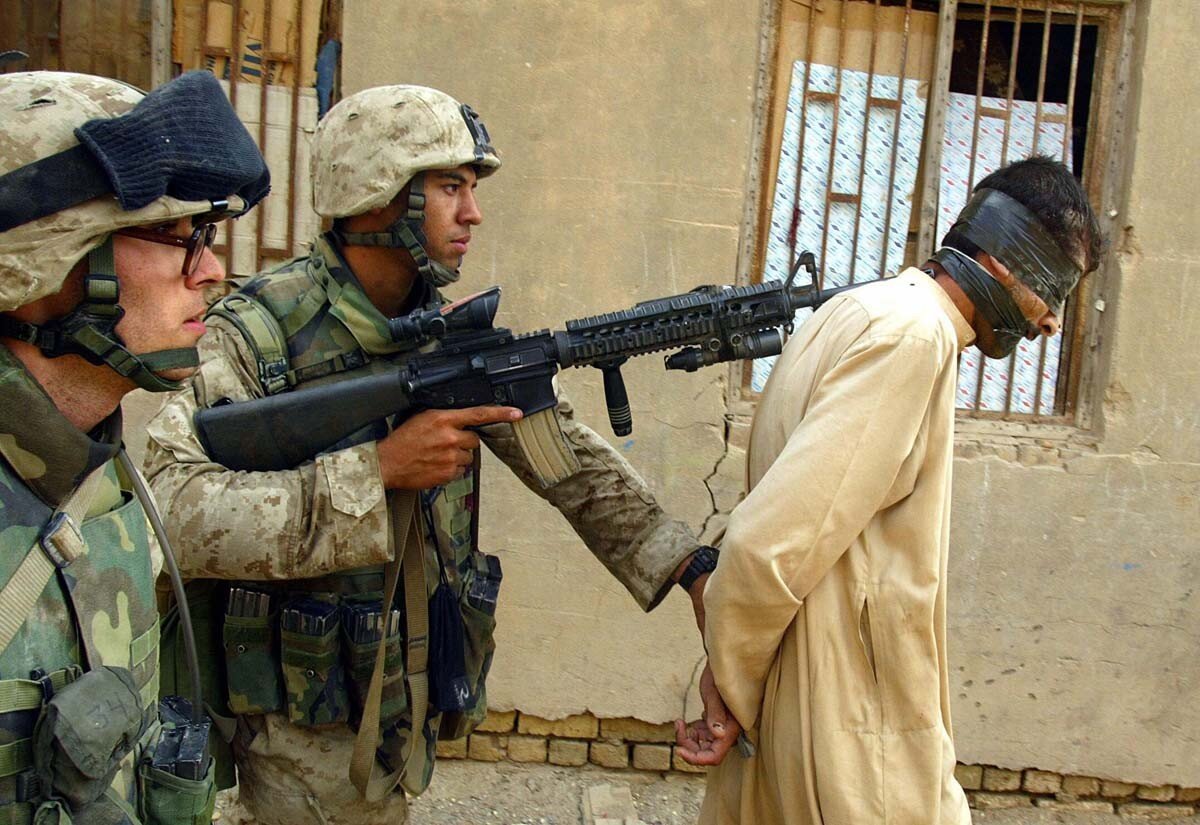 Американские военные в ираке. Американские войска в Ираке 2003. Солдат армии США В Ираке 2003.
