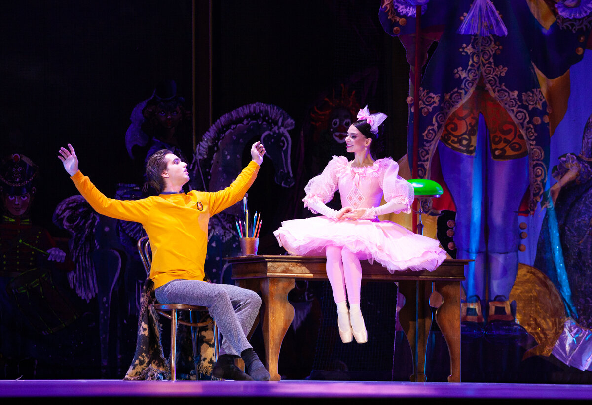 Николя – Даниил Росланов, кукла Натали – заслуженная артистка России Екатерина Первушина. Фото: Екатерина Лола, Государственный Кремлёвский дворец.