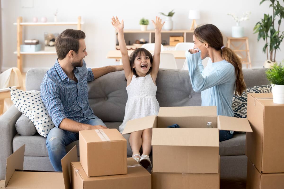    Налог при дарении квартиры родственнику платить не придется