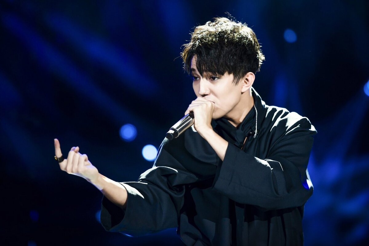 Димаш на конкурсе Singer в Китае