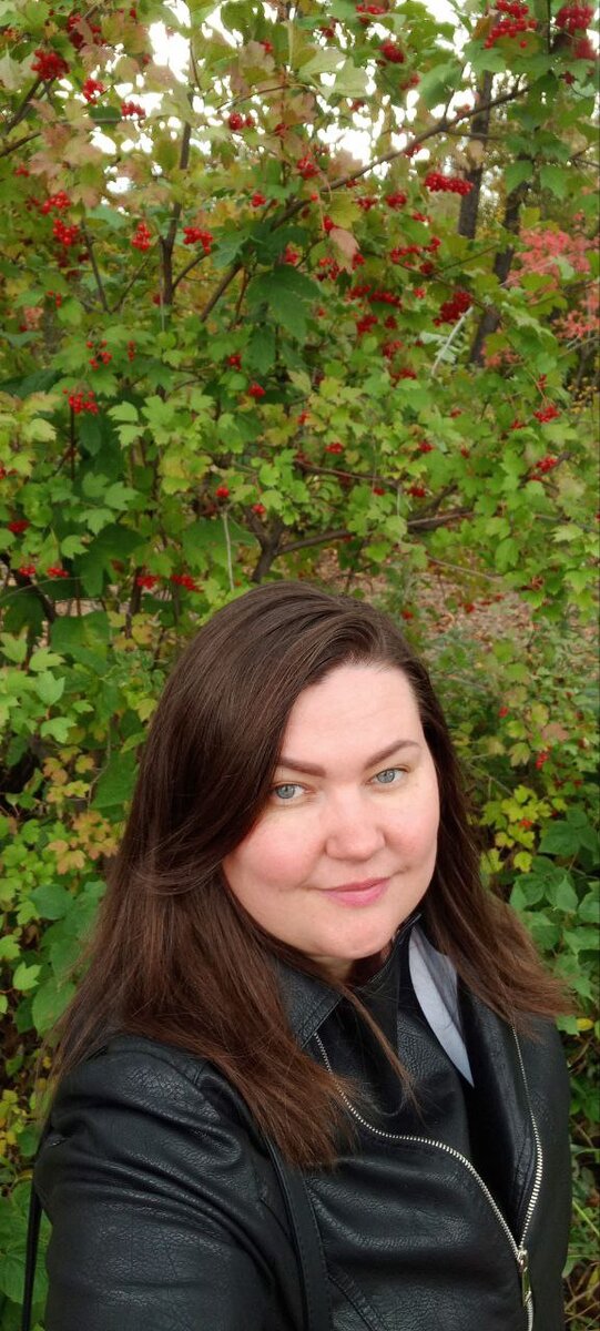 Готова фотографироваться возле каждого куста! Красота неописуемая)