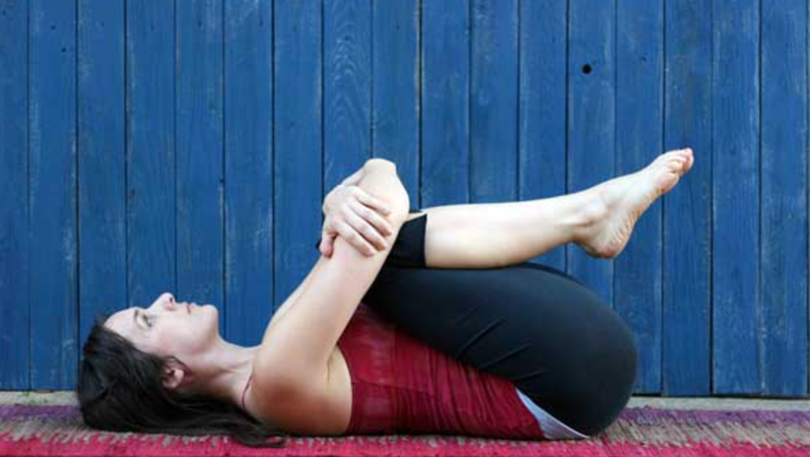 Women posing on Knees