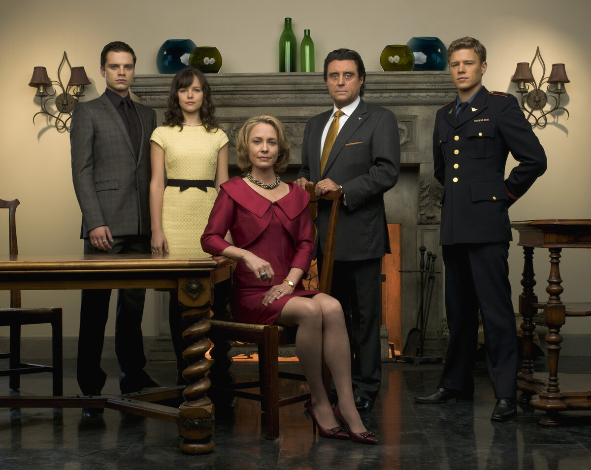 Всё королевское семейство в сборе!