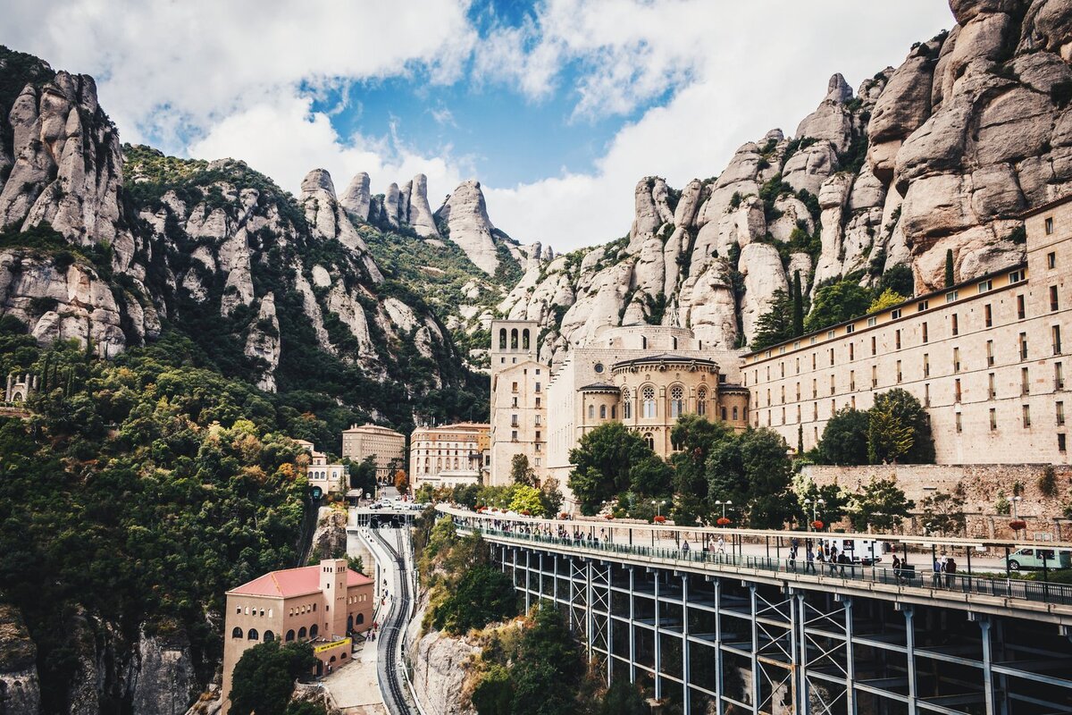 
Монастырь Монсеррат. Фото: Sebastian Pichler / unsplash