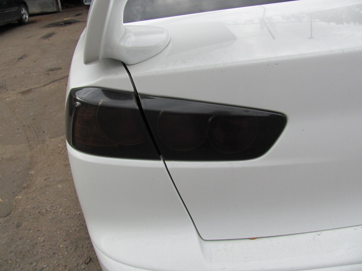 тонированная задняя фара