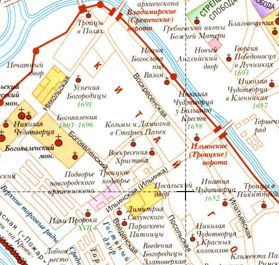 Эта достаточно авторитетная реконструкция показывает Воскресенскую улицу на уровне Ипатьевского переулка и дворы на месте большей части Большого Черкасского переулка. Я не берусь это прокомментировать