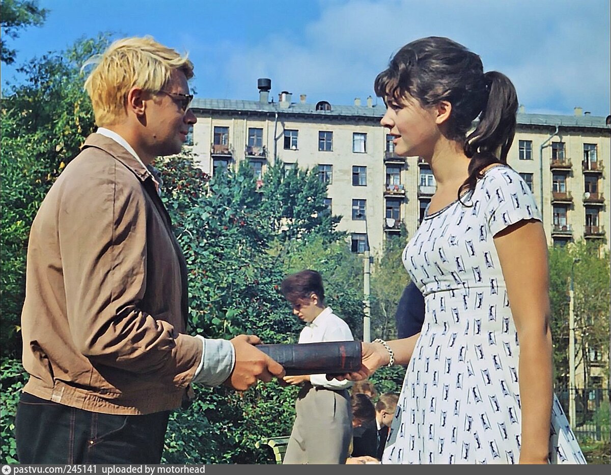 "Лида" - "Петя... э-э... Саша".