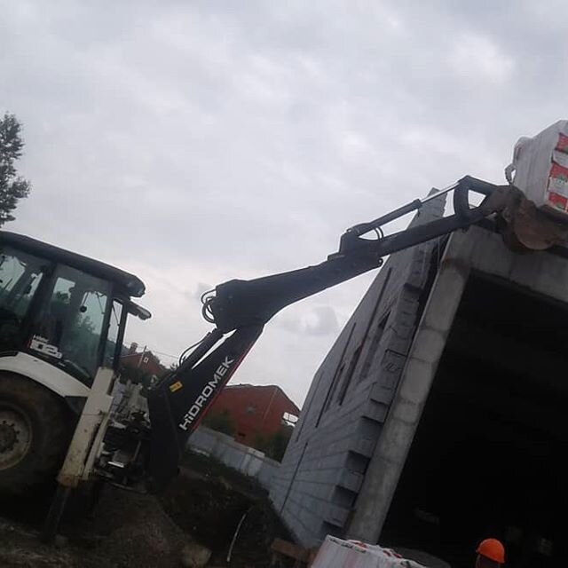 Крановые работы, подъем пенопласта на высоту 6м.