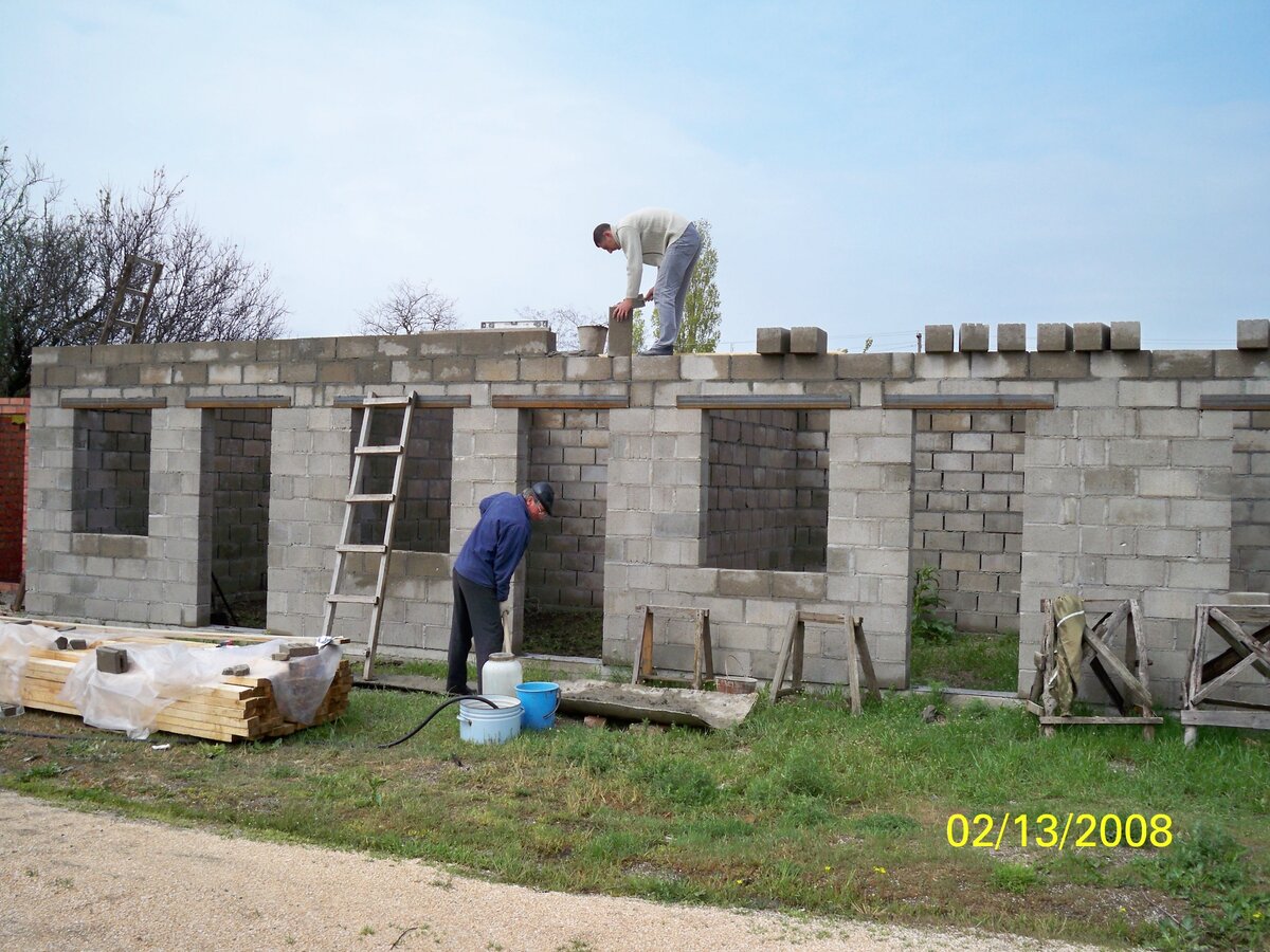 Основной корпус нашей будущей мини-гостиницы.
 