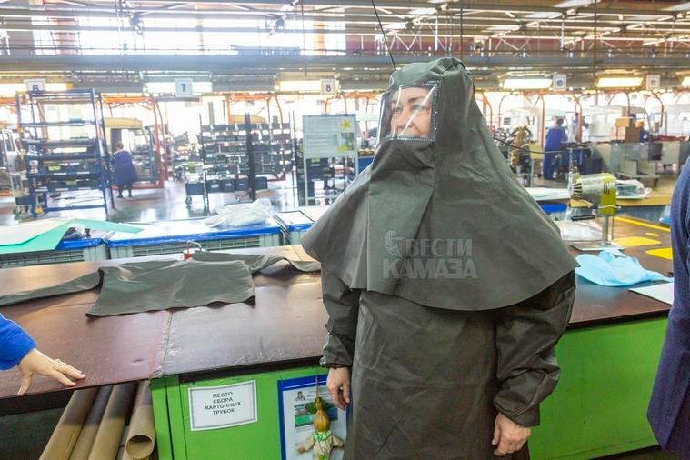 Защитные костюмы с завода «КАМАЗ» в Татарстане