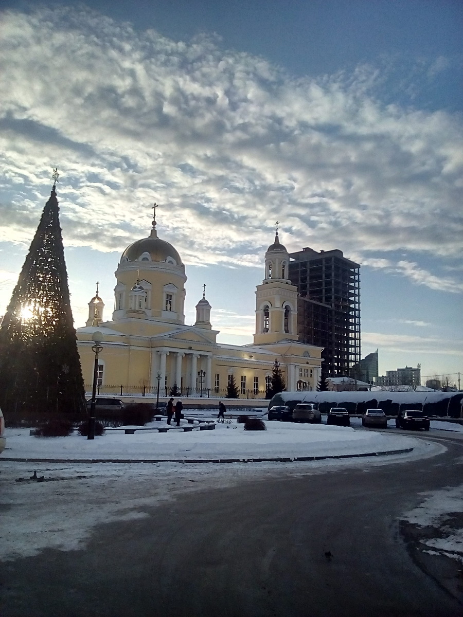 Просто от души. Храм в форме корабля , В честь Святой Троицы.