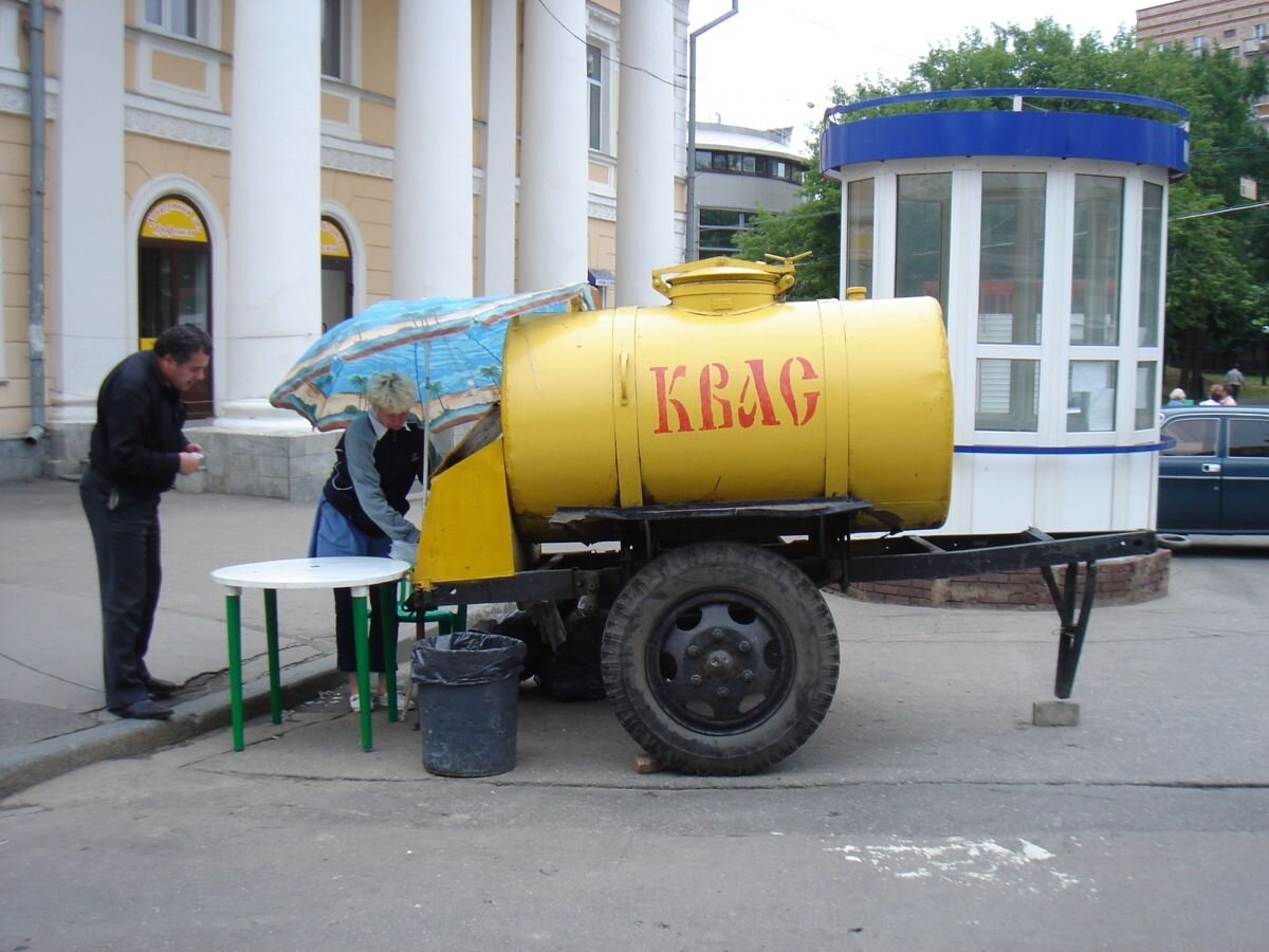 Прицеп с бочкой кваса ТАПЗ 755