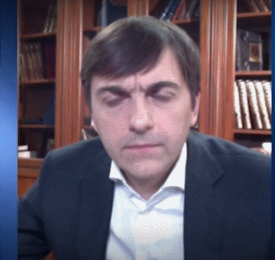 Простите, он закрыл глаза, а мне спать тоже охота