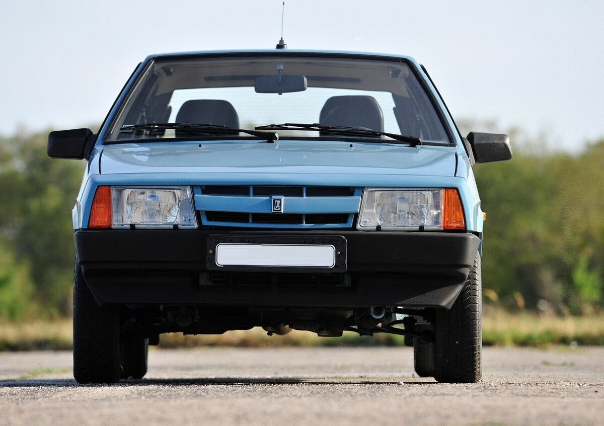 ВАЗ 2108 спереди вид кузов автомобиля